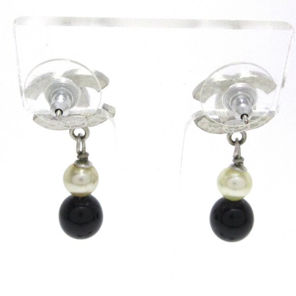 Auth CHANEL - Silver Black White Hardware Fake Pearl Earrings - Picture 9 of 10